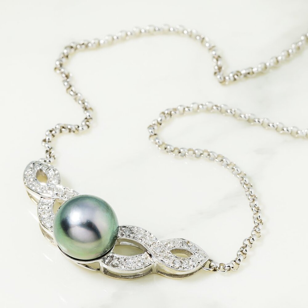 14K White Gold Diamond & Pearl Necklace